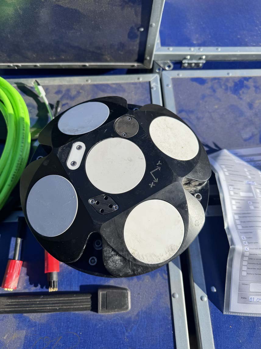 2 x Nortek Signature 500 ADCP