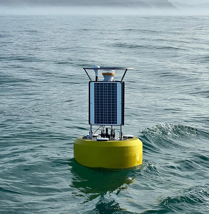 8 x NexSens CB-650 Data Buoys