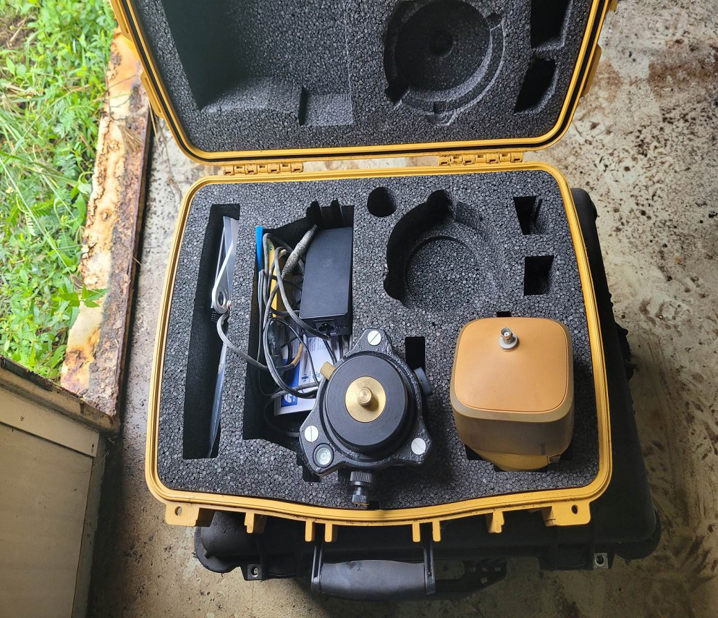 Topcon HiPer HR GNSS Receiver