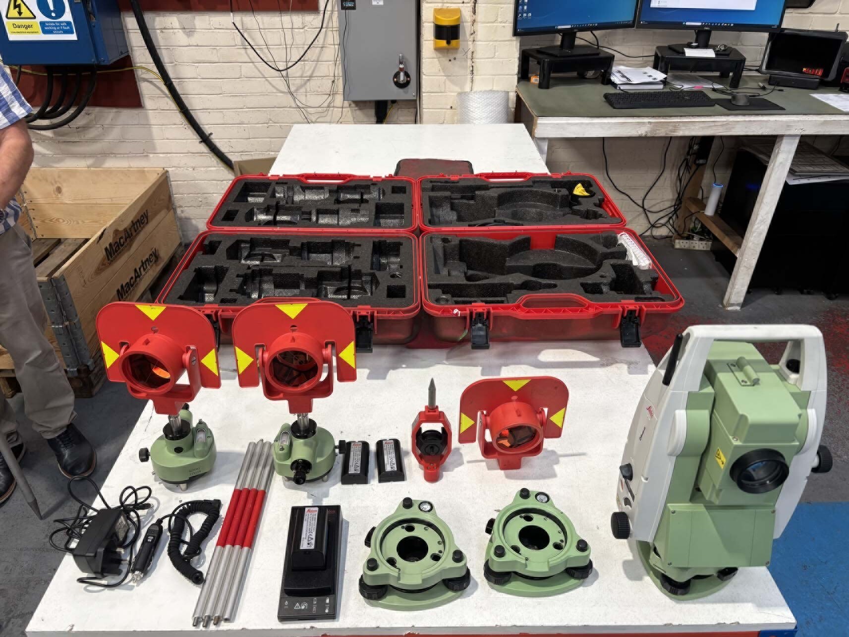 Leica TS06 Total Station