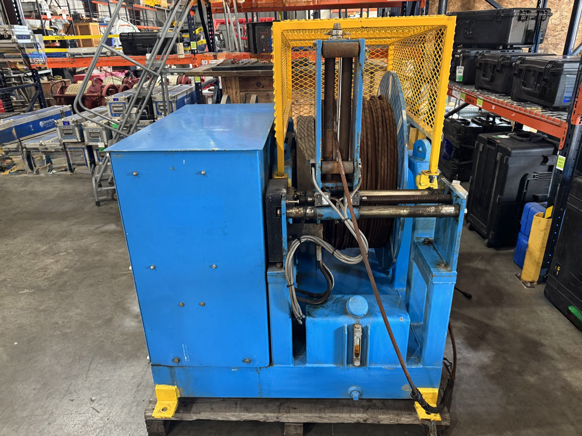 2 x DT Marine Winches