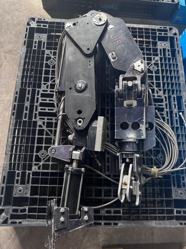 2 x ISE 7F Manipulators