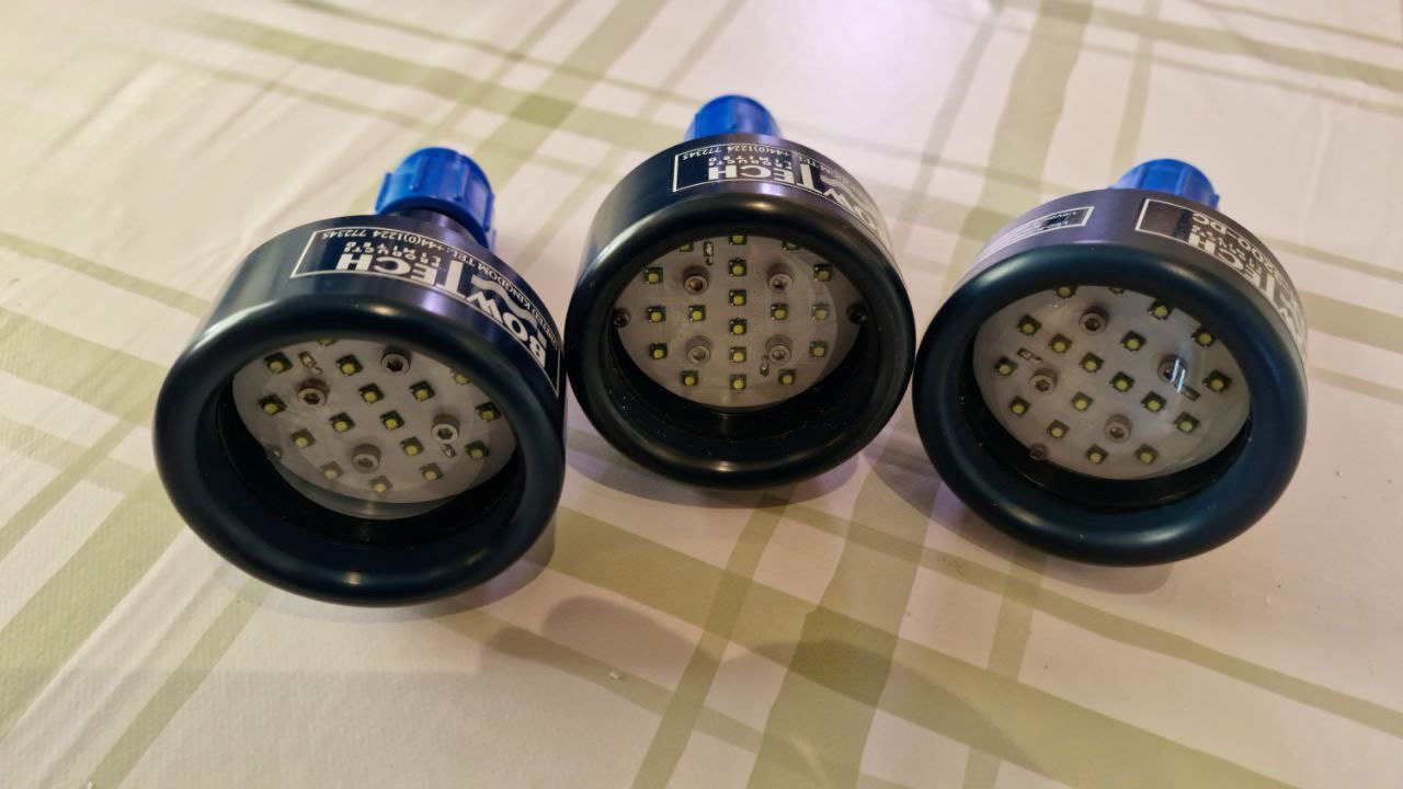 7 x Bowtech LED Lights