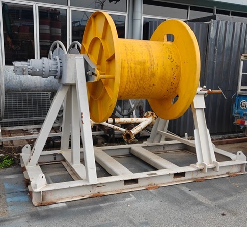 Lightweight Spooling Winch