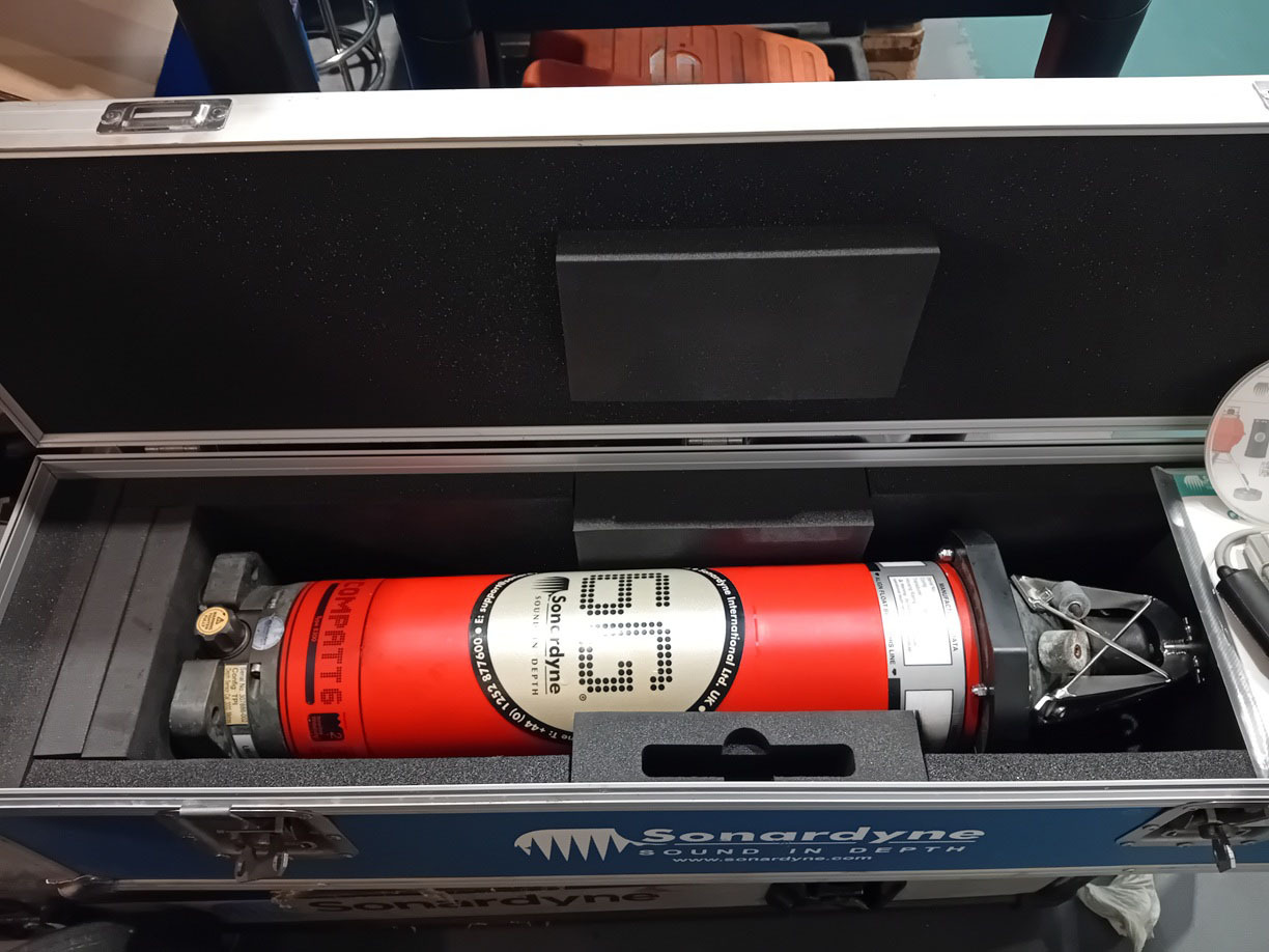 3 x Sonardyne Compatt 6 (Midi)